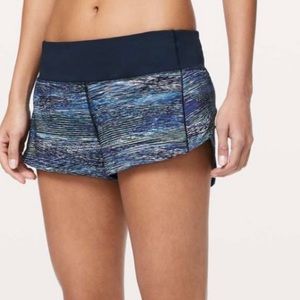 Lululemon Women's Size 8 Speed Up Short 2.5" Interconnect Blue Multi / True Navy